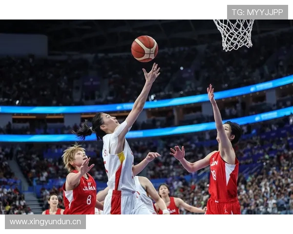 中国国奥队迎战强敌乌兹别克斯坦全力冲击胜利展现青春力量